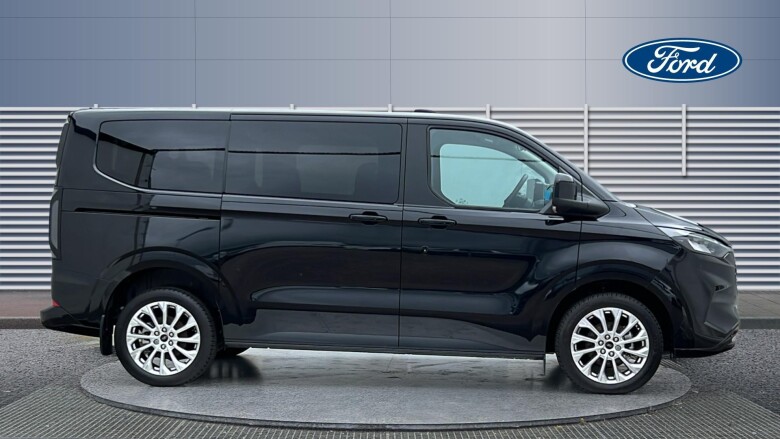 Ford Tourneo Custom 320 L1 Diesel Fwd 2.0 EcoBlue 136ps H1 Titanium 8 seater